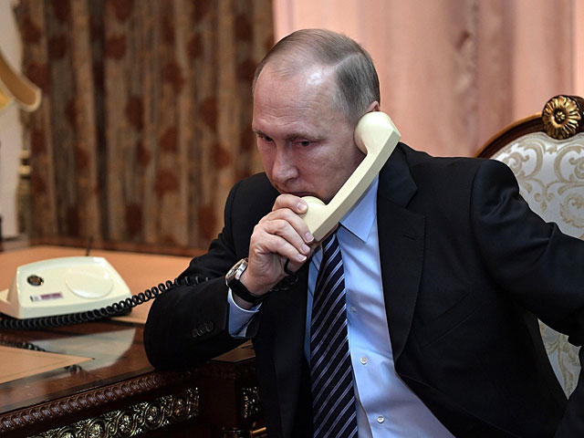 Путин и Аббас обсудили по телефону "сделку века"