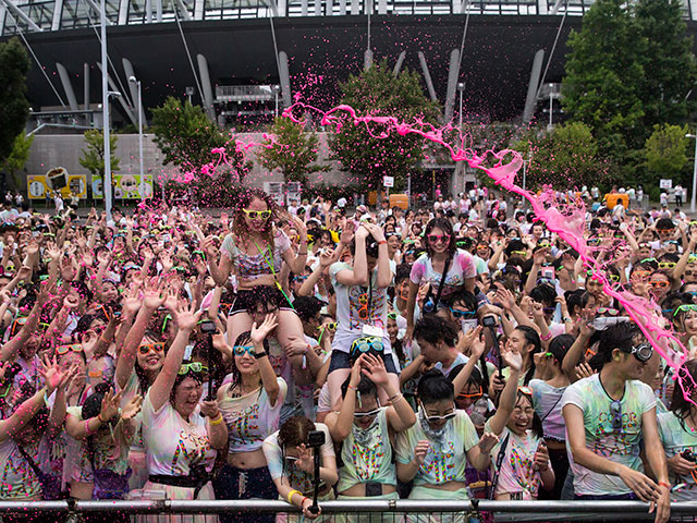 Фестиваль "Color Me Rad" в Токио