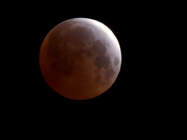 Этой ночью израильтяне смогут наблюдать частичное лунное затмение