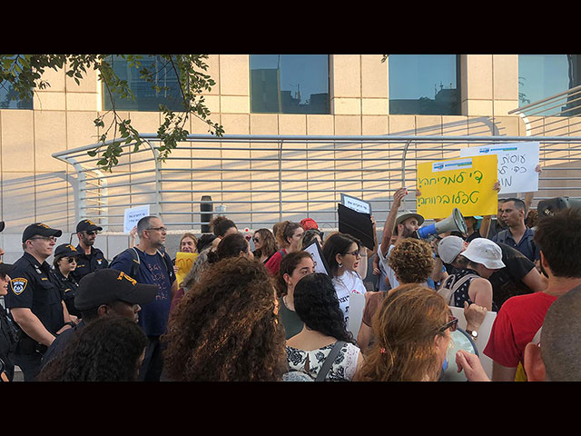 Акция протеста соцработников в Тель-Авиве сопровождается столкновениями с полицией