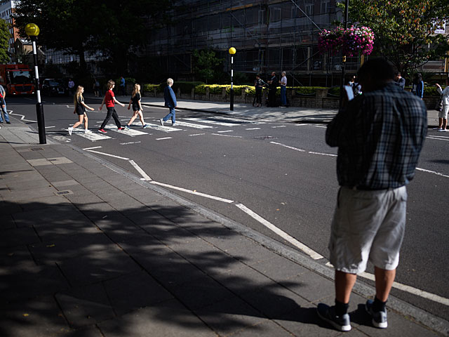 Полвека перехода Beatles через Abbey Road