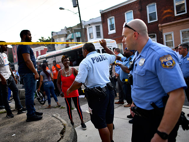 "Филадельфийский стрелок" противостоял полиции 8 часов и ранил шестерых