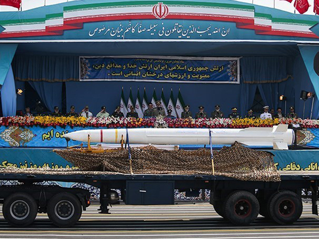 "Бавар-373" на параде в Тегеране  