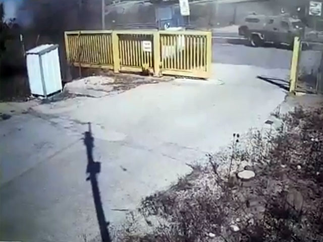 Опубликовано видео с автомобилем Wolf, продолжающим движение после атаки "Хизбаллы"  