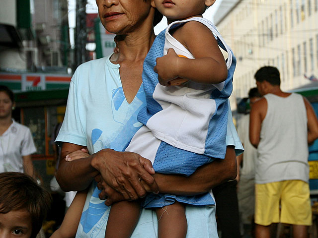 Суд разрешил депортировать гражданку Филиппин без детей, которых она прячет от МВД