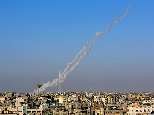 Из Газы по территории Израиля выпущены три ракеты  