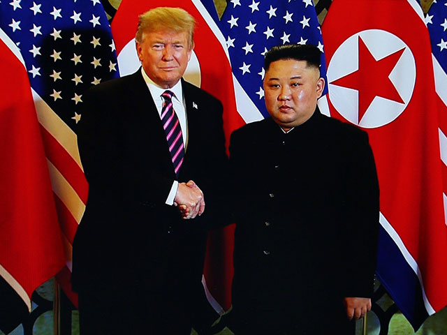 Дональд Трамп и Ким Чен Ын в Ханое, 27 февраля 2019 года  