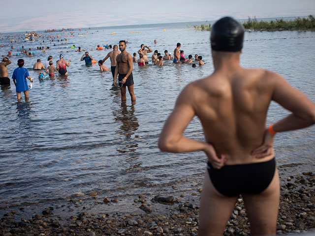 От мала до велика: ежегодный заплыв в Галилейском море