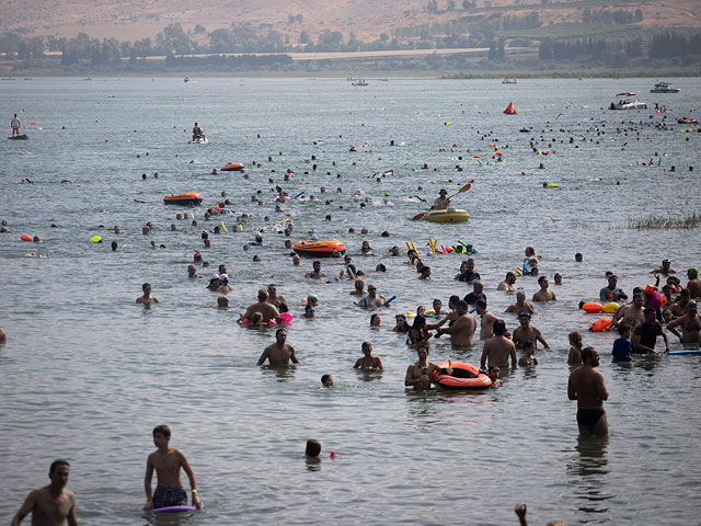 От мала до велика: ежегодный заплыв в Галилейском море
