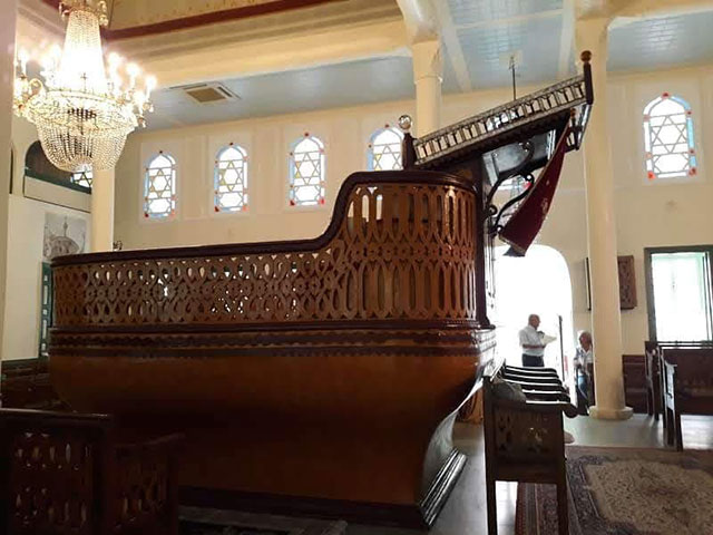 В ашкеназской синагоге в Стамбуле