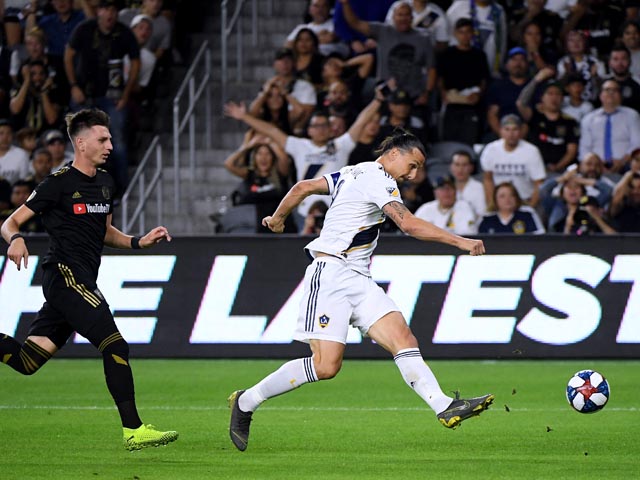 В последнем матче в MLS Златан Ибрагимович забил гол и сделал неприличный жест