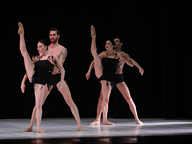 Balletto di Milano: танцующие шансонье и гипнотическое "Болеро"