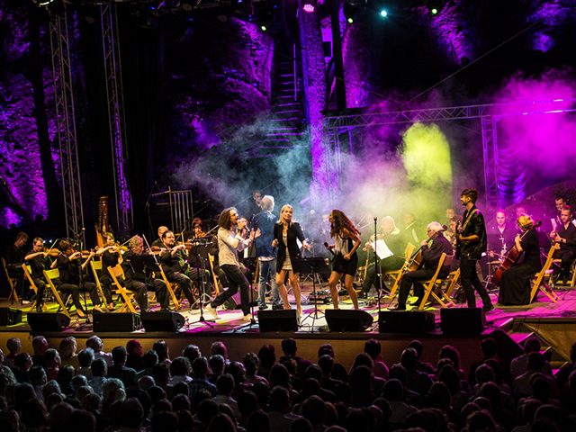 Шоу "Rock the Opera" в Израиле: "Голос рока" Джо Линн Тернер и оркестр "Симфонет Раанана"