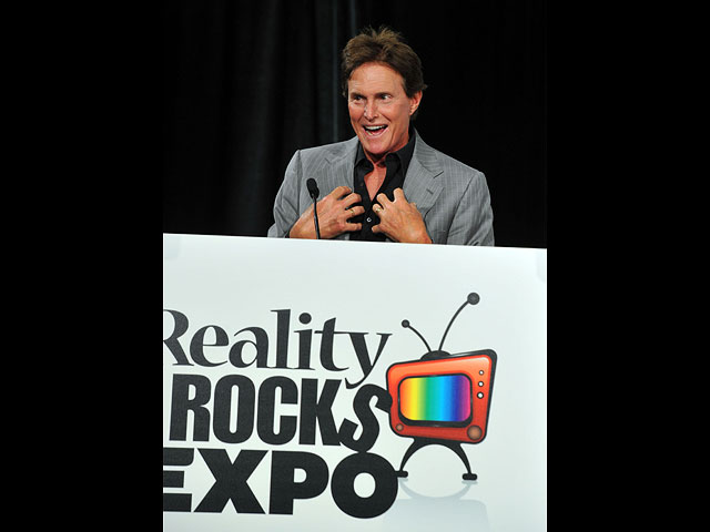 Телеперсона Брюс Дженнер на сцене Reality Rocks Expo Fan Awards, 9 апреля 2011 года, Лос-Анджелес