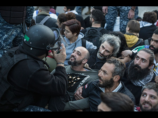 Акции протеста, поддержки и отчаяния в Ливане