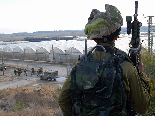 В кибуцах Эрез и Натив а-Асара, расположенных на границе с Газой, объявлена чрезвычайная ситуация