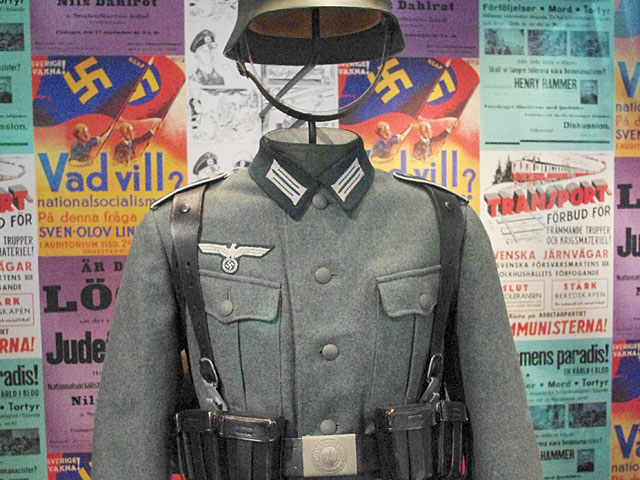 Скандал в Германии: Бундесвер для привлечения призывников использовал форму нацистского офицера