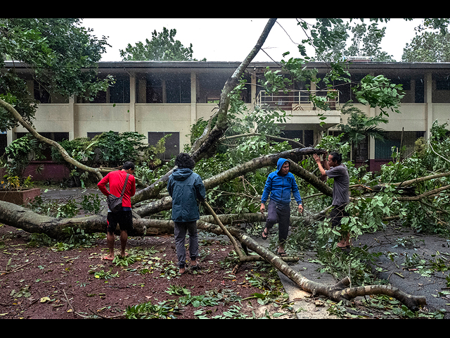 Тайфун "Каммури" на Филиппинах. Фоторепортаж