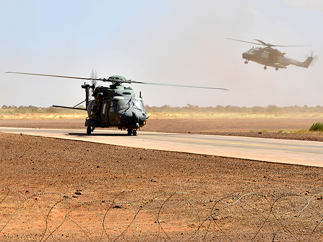 Крушение вертолетов в Мали: во время операции против боевиков погибли 13 французских солдат