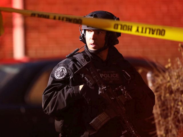 Стрельба на кладбище и в кошерном супермаркете в Нью-Джерси: шестеро убитых, включая полицейского