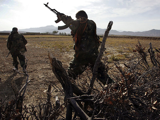 В афганской провинции Гильменд 10 военнослужащих погибли в результате атаки боевиков