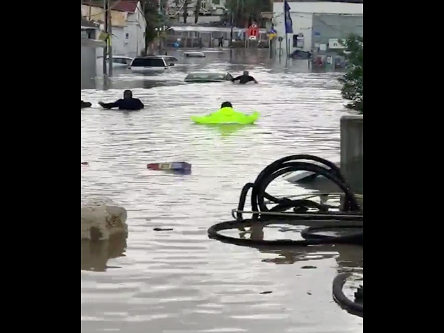 Потоп в Тель-Авиве и других городах Израиля. Фоторепортаж