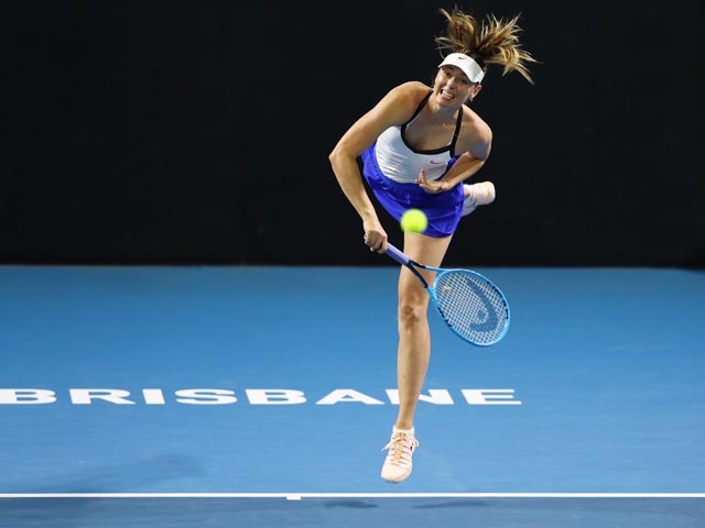 Мария Шарапова проиграла в первом круге турнира в Брисбене