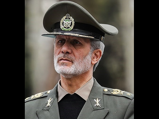 Министр обороны генерал-майор Амир Хатами