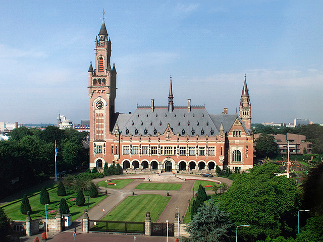 Здание в Гааге, в котором заседает Международный суд