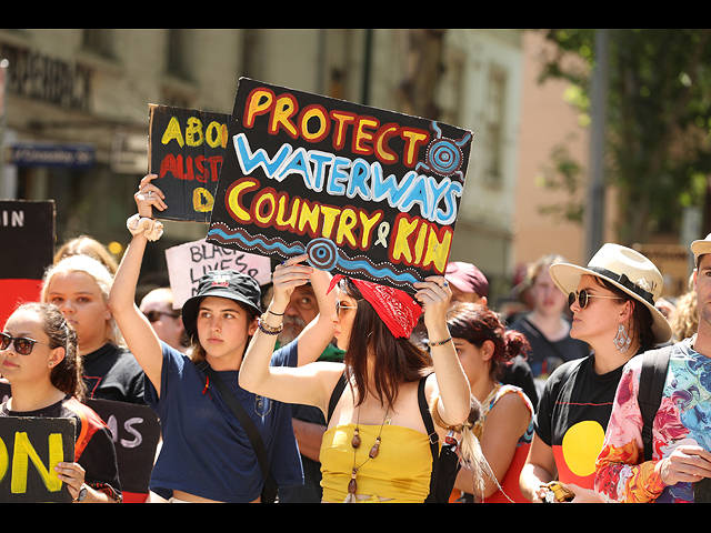 День Австралии 2020: массовые праздненства и массовый протест. Фоторепортаж