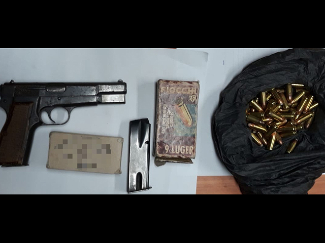 Полиция конфисковала оружие и боеприпасы, незаконно хранившиеся в Хуре