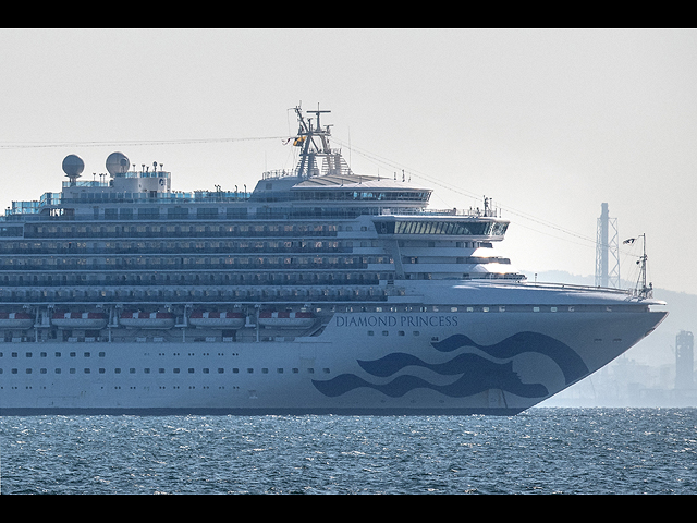 Diamond Princess на карантине. Плавучий госпиталь у берегов Японии