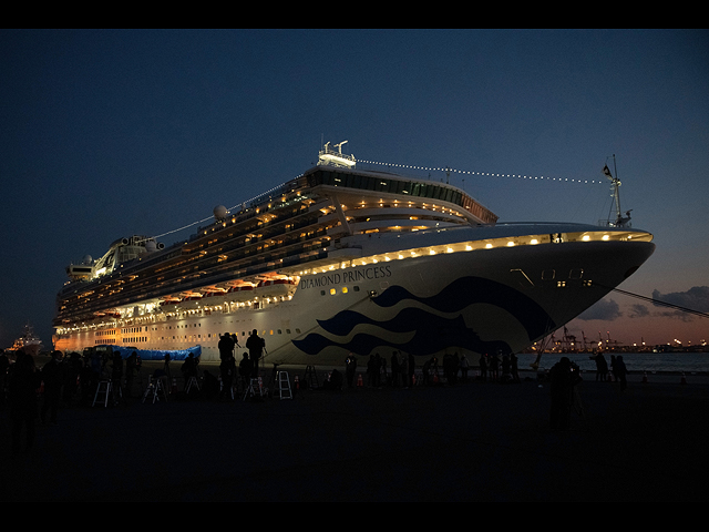 Diamond Princess на карантине. Плавучий госпиталь у берегов Японии