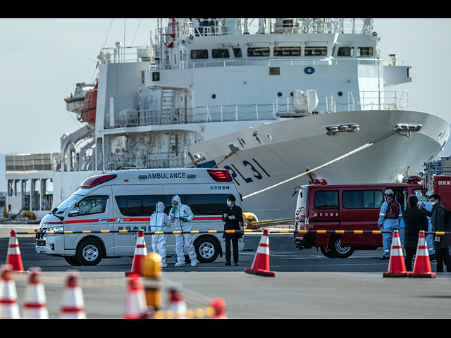 Diamond Princess на карантине. Плавучий госпиталь у берегов Японии