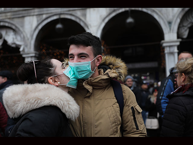 "Карнавал коронавируса" в Венеции глазами израильского фотожурналиста