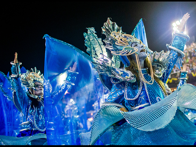 Карнавал в Рио: русалки, астронавты и пляски смерти. Фоторепортаж
