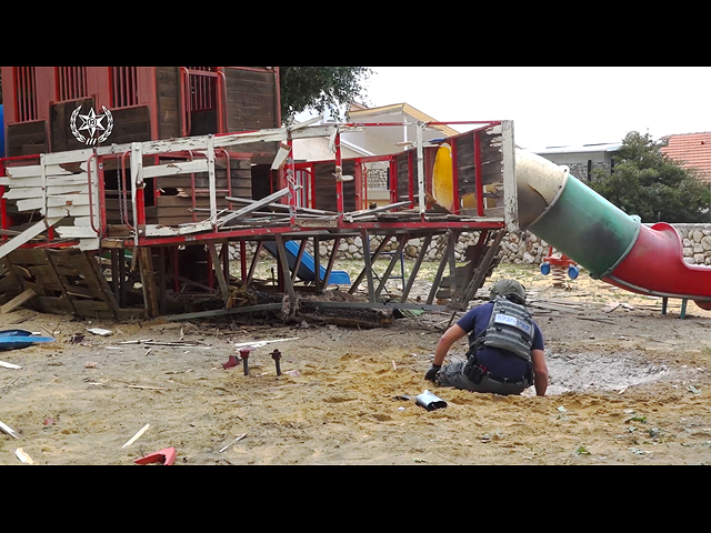 Обстрел Сдерота: ракета упала на детской площадке. Фоторепортаж