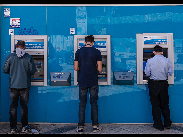 Средняя зарплата в Израиле выросла за год на 2,1%