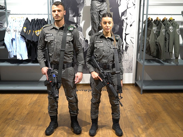 Бойцов пограничной полиции Израиля одели в новую форму
