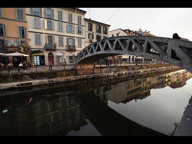 Общий вид на Большой канал (Naviglio Grande), одно из самых посещаемых мест Милана, 8 марта 2020 года