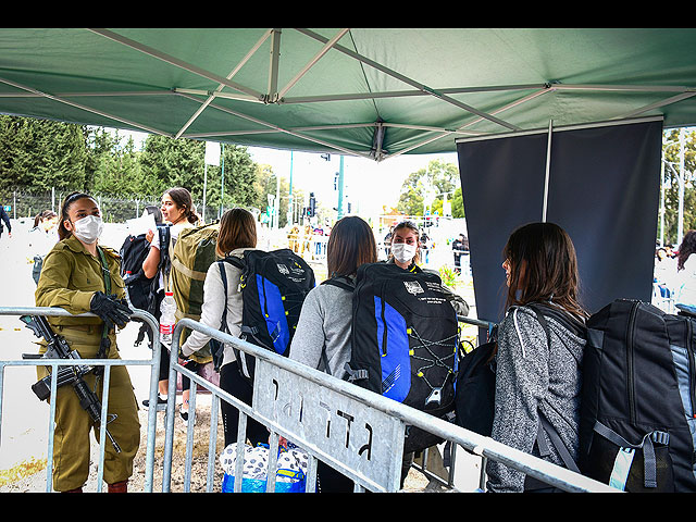 По распоряжению командования ЦАХАЛа, призывников не провожают родственники