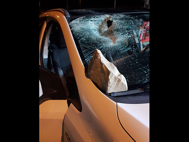 Солдаты застрелили террориста, бросавшего камни в автомобили с израильтянами