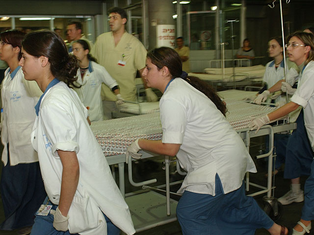 900 медсестер и медбратьев получили лицензии на работу по ускоренной программе