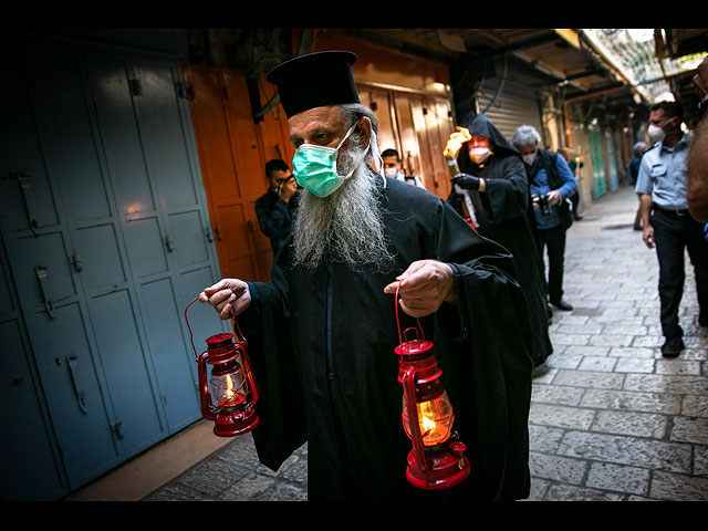 Освящение Благодатного огня в Иерусалиме "эпохи карантина". Фоторепортаж