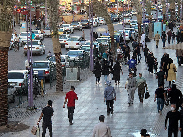 В Иране возобновят работу бизнесы, несущие среднюю угрозу заражения