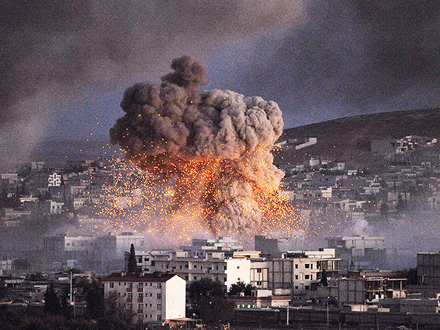 SOHR: израильские ВВС атаковали склады "Хизбаллы" в сирийском Хомсе (иллюстрация)