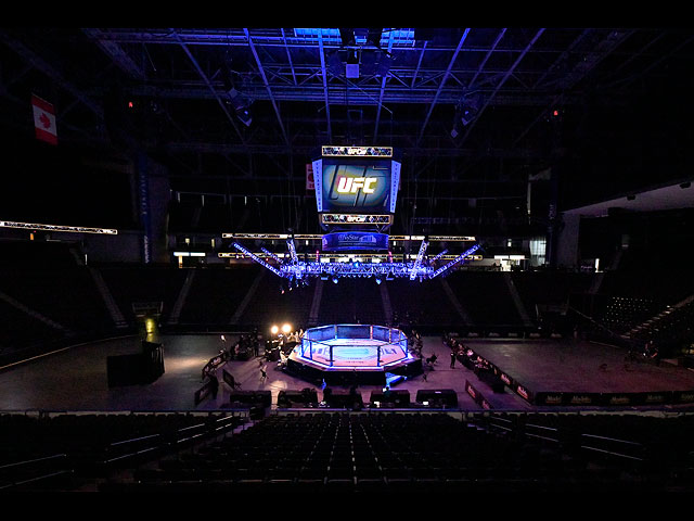 Турнир UFC 249: первые бои после карантина. Фоторепортаж