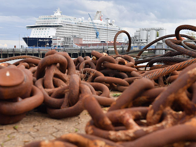 "Заложники коронавируса": экипаж карибского лайнера объявил голодовку