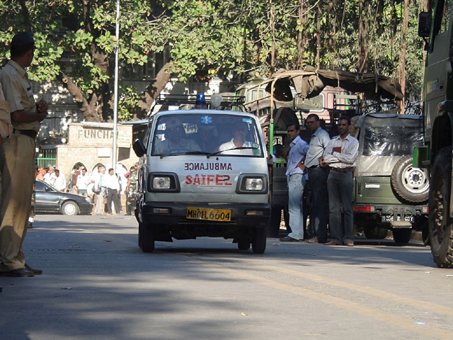 В результате столкновения грузовиков на севере Индии погибли десятки людей