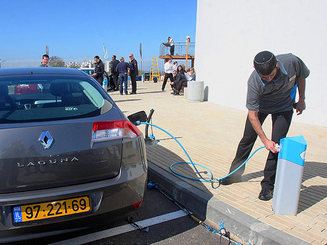 Суд разрешил установку точек зарядки электромобилей на парковке многоквартирного дома